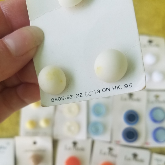 Vintage New Old Stock Buttons Lot 36 Vtg La Mode & More - Picture 3 of 14